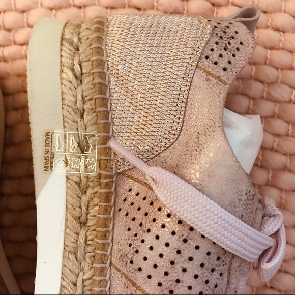 kanna || Laced Sneakers - Pink - Picture 5 of 14